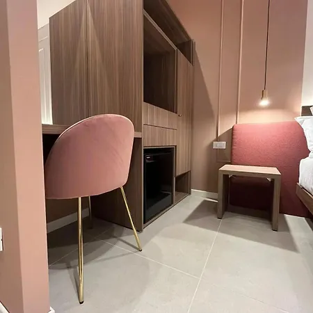 Pensión Natore - Di Charme 3*